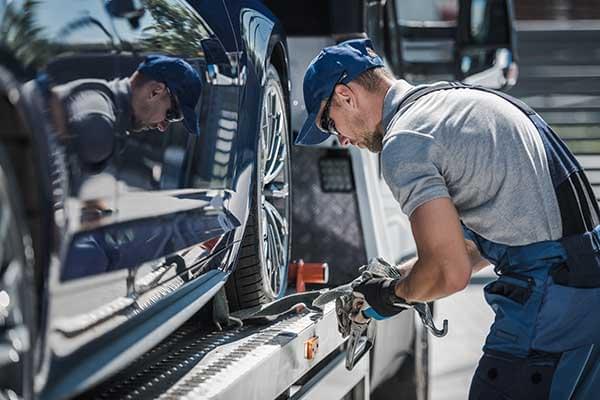 4 Benefits of Working With an Experienced Towing Service